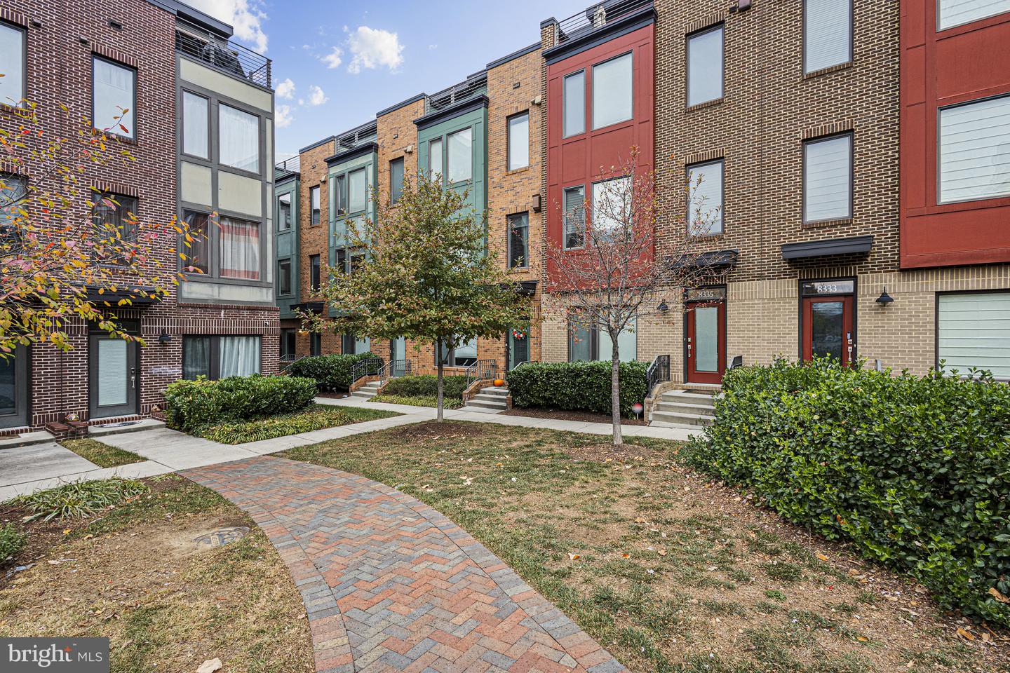 8341 Looking Glass Way