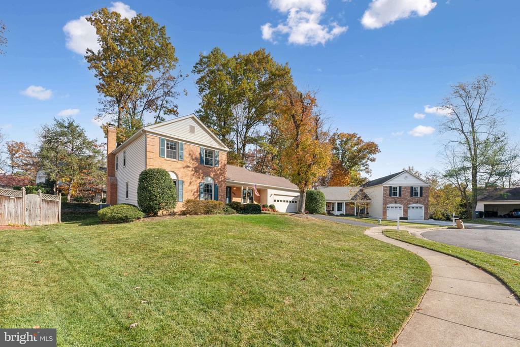 6513 Park View Ct