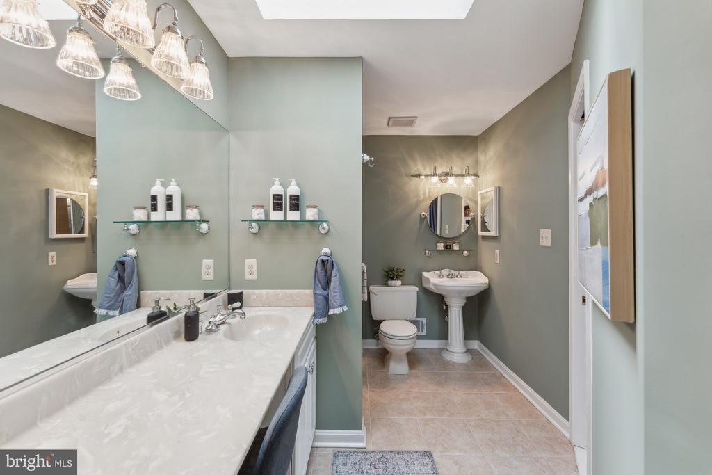 6513 Park View Ct