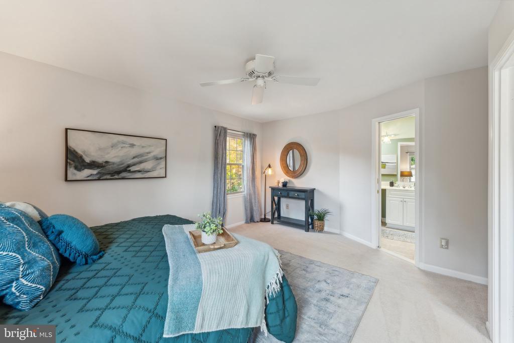 6513 Park View Ct