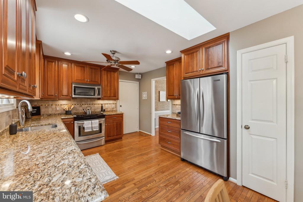 6513 Park View Ct