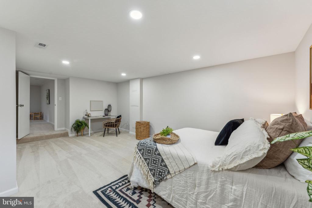 6513 Park View Ct