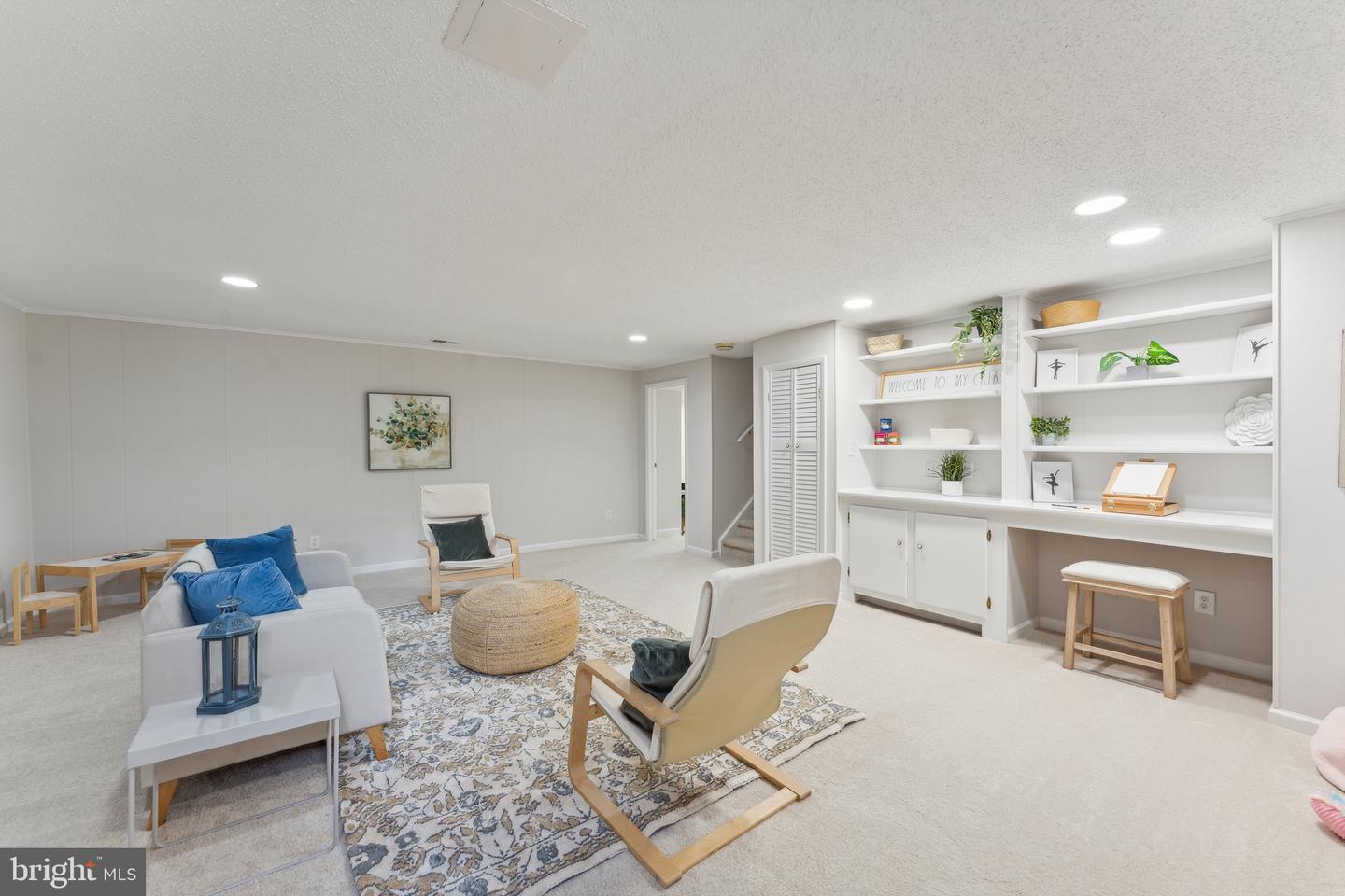 6513 Park View Ct