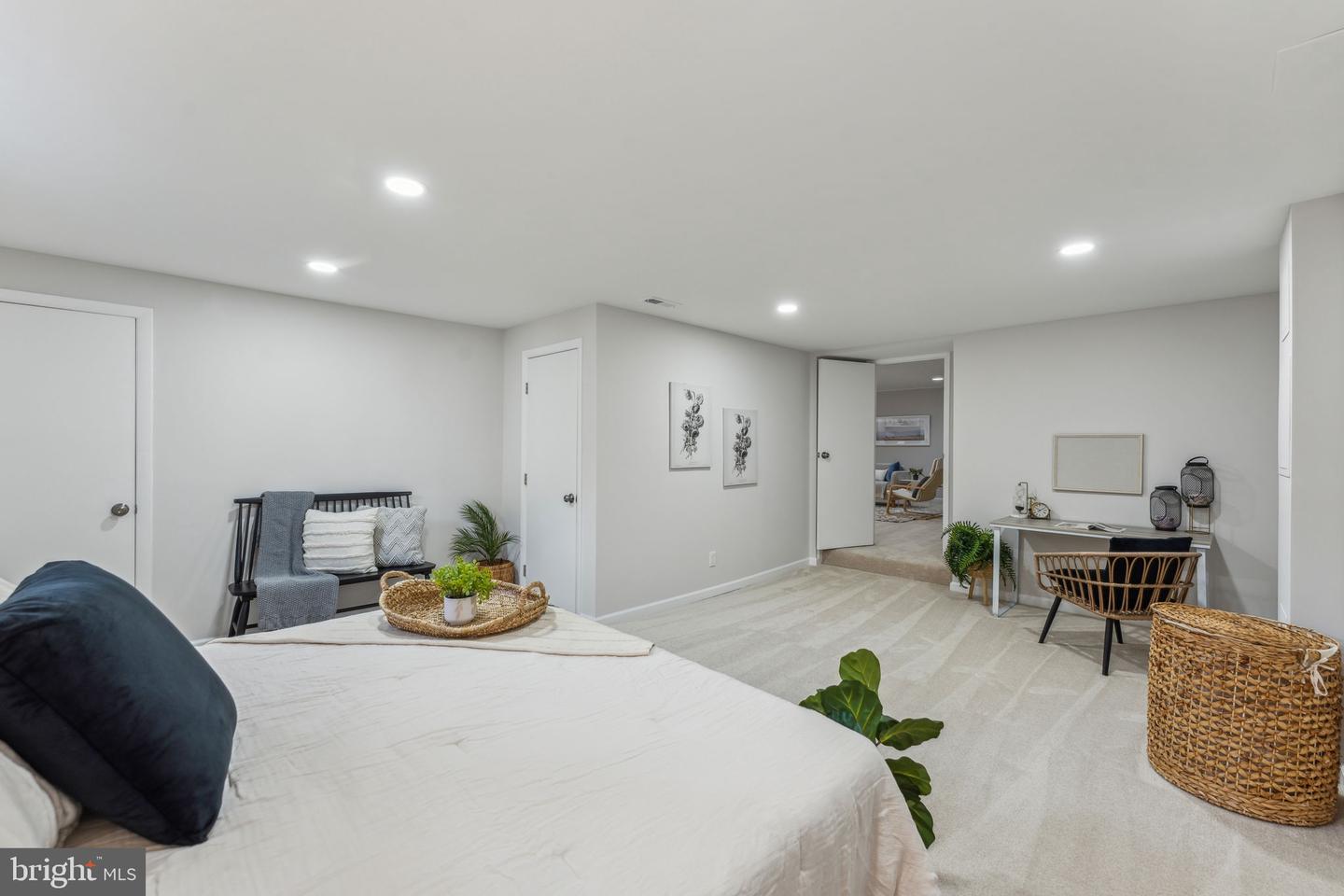 6513 Park View Ct