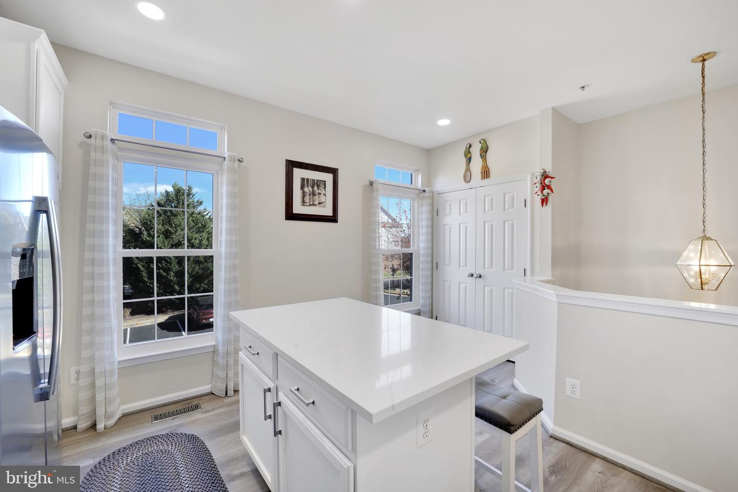 2981 HUNTINGTON GROVE SQ