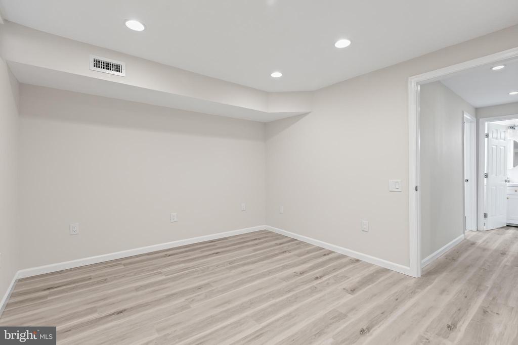 7130 Westfield Ct