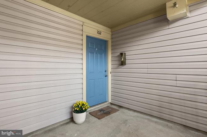 2822 EMMA LEE ST #102