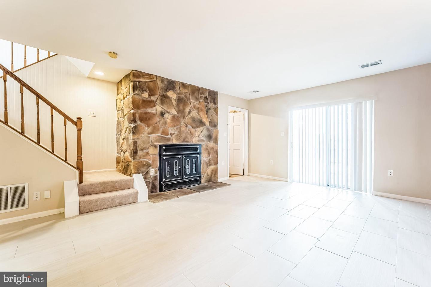 7829 MOUNT WOODLEY PL