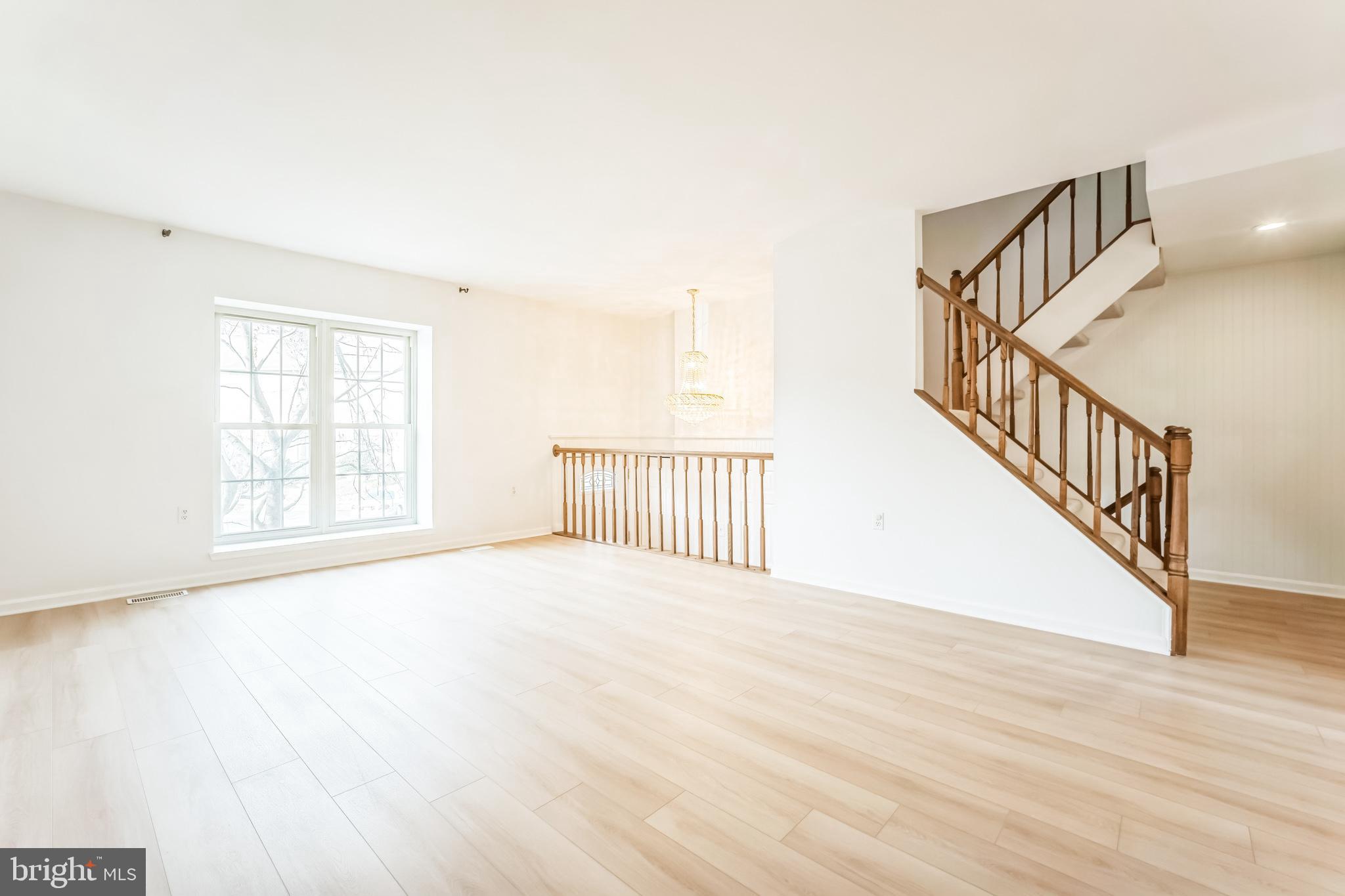 7829 MOUNT WOODLEY PL