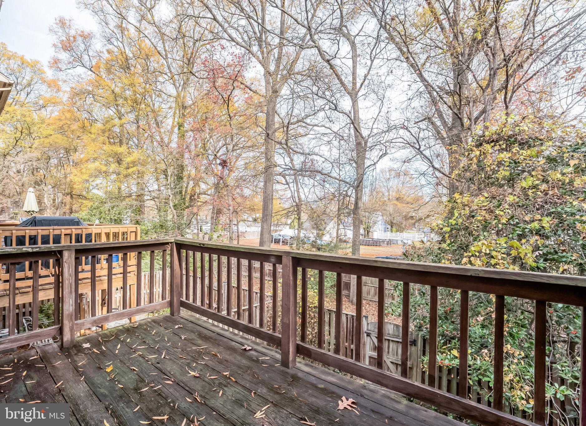 7829 MOUNT WOODLEY PL