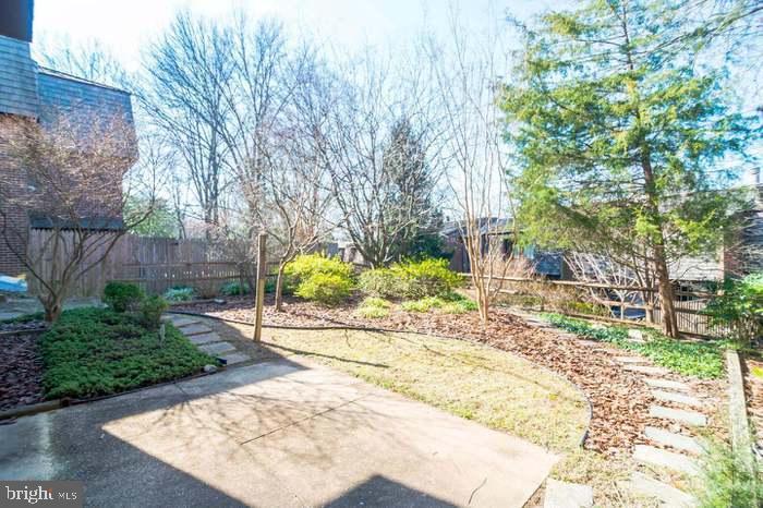 4928 SAUQUOIT LN