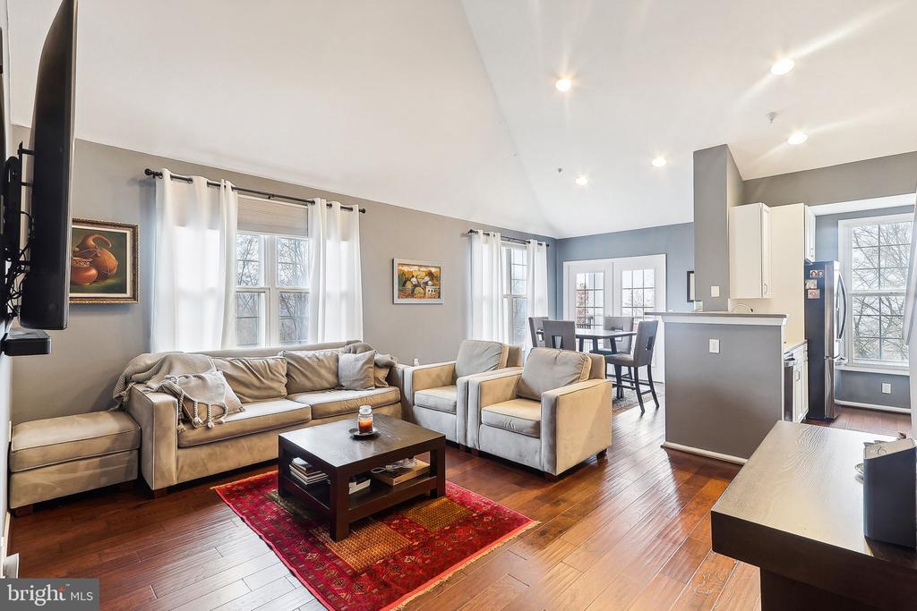 3009 NICOSH CIRCLE 4410