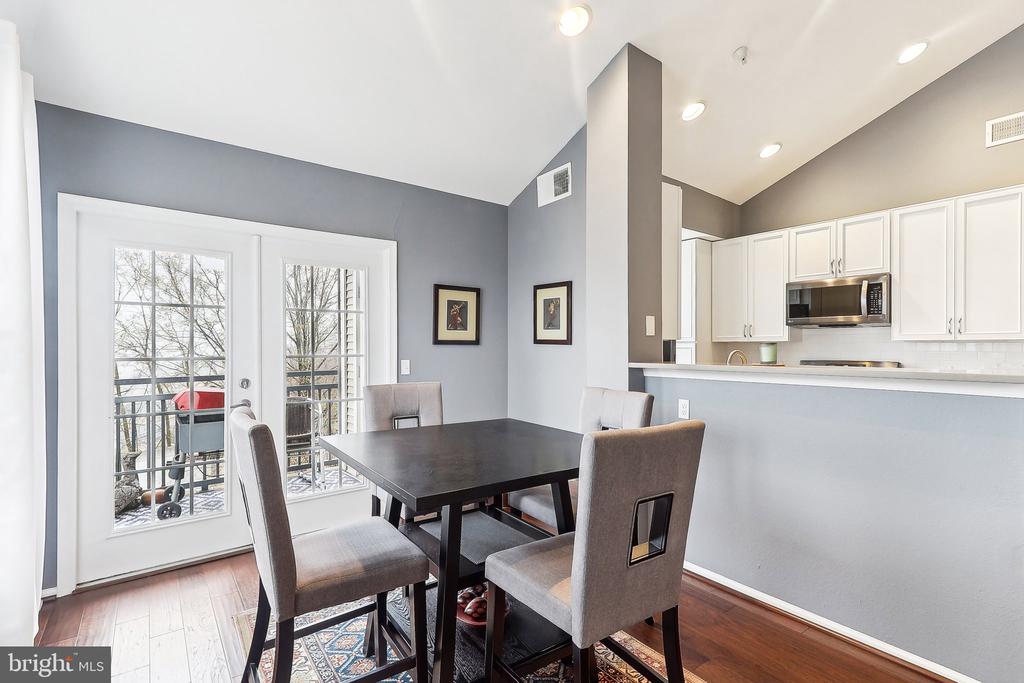 3009 NICOSH CIRCLE 4410