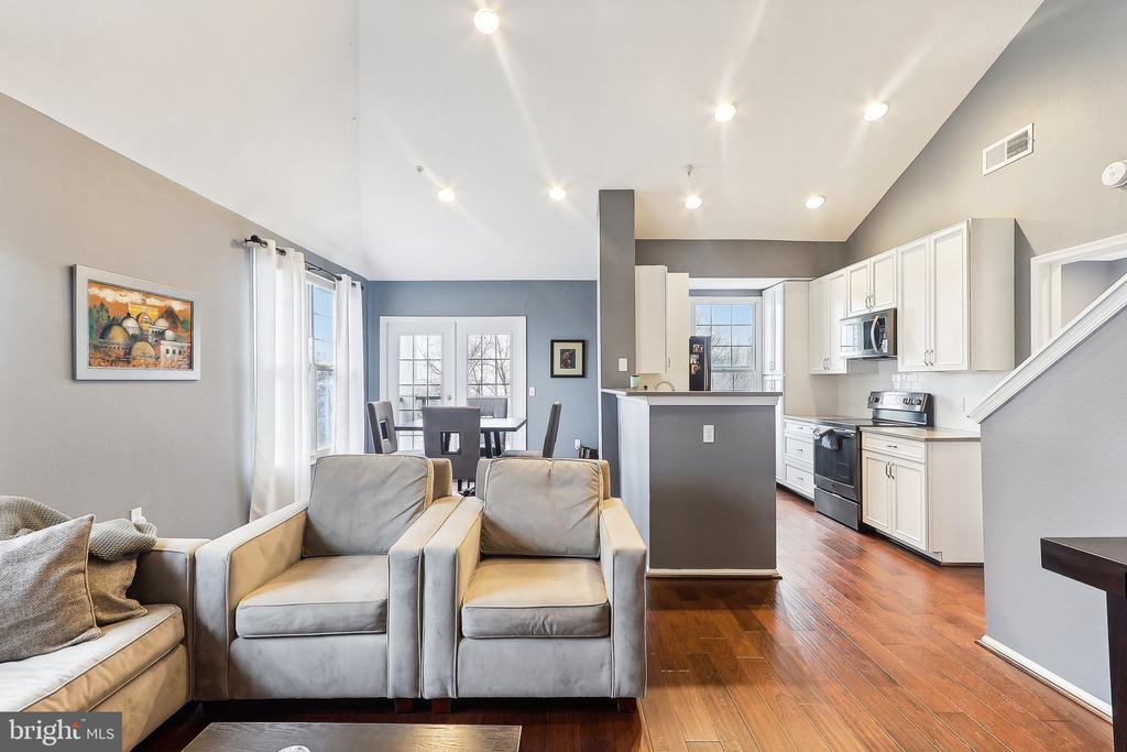 3009 NICOSH CIRCLE 4410
