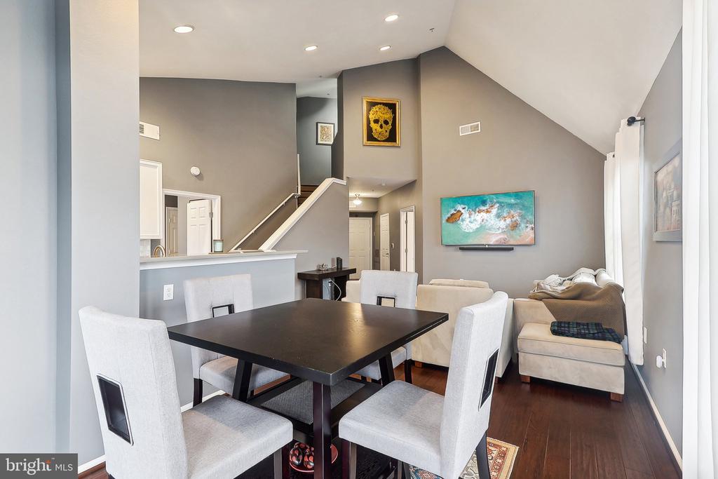 3009 NICOSH CIRCLE 4410