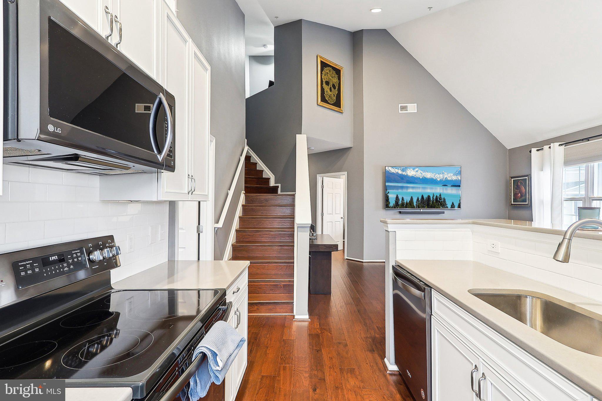 3009 NICOSH CIRCLE 4410