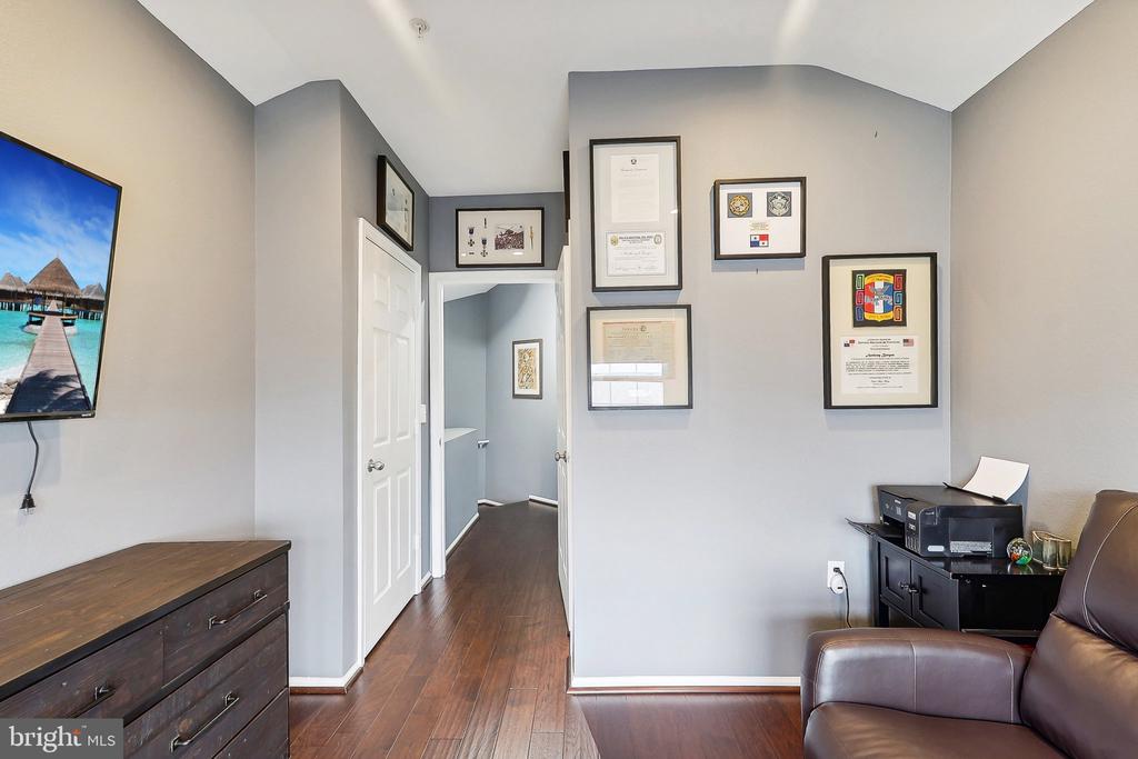 3009 NICOSH CIRCLE 4410