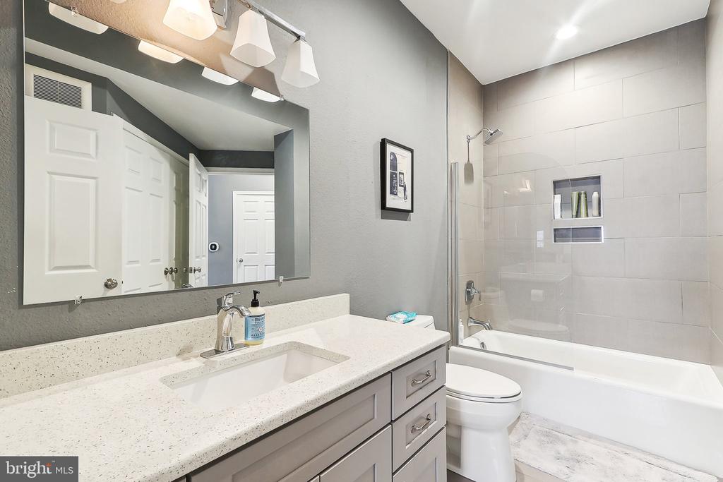 3009 NICOSH CIRCLE 4410