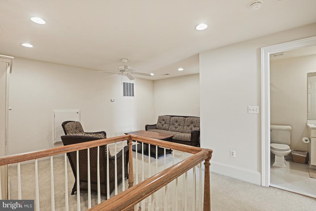 7218 Farm Meadow Ct