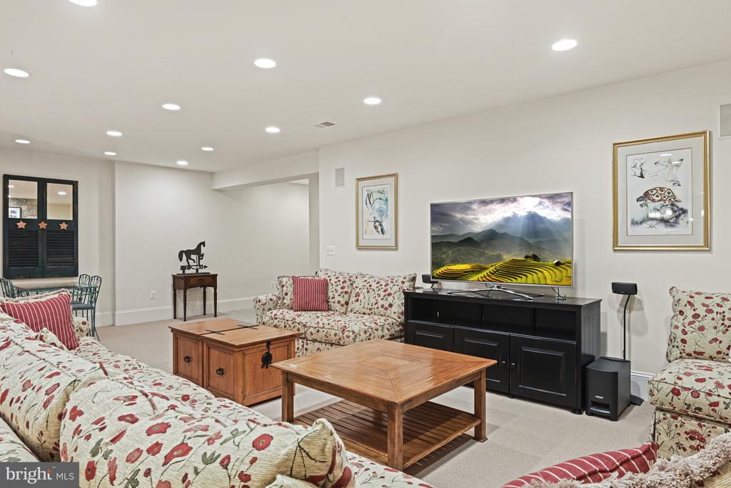 7218 Farm Meadow Ct