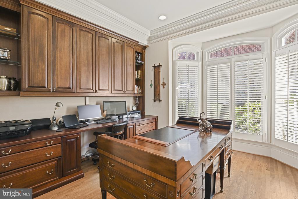 7218 Farm Meadow Ct