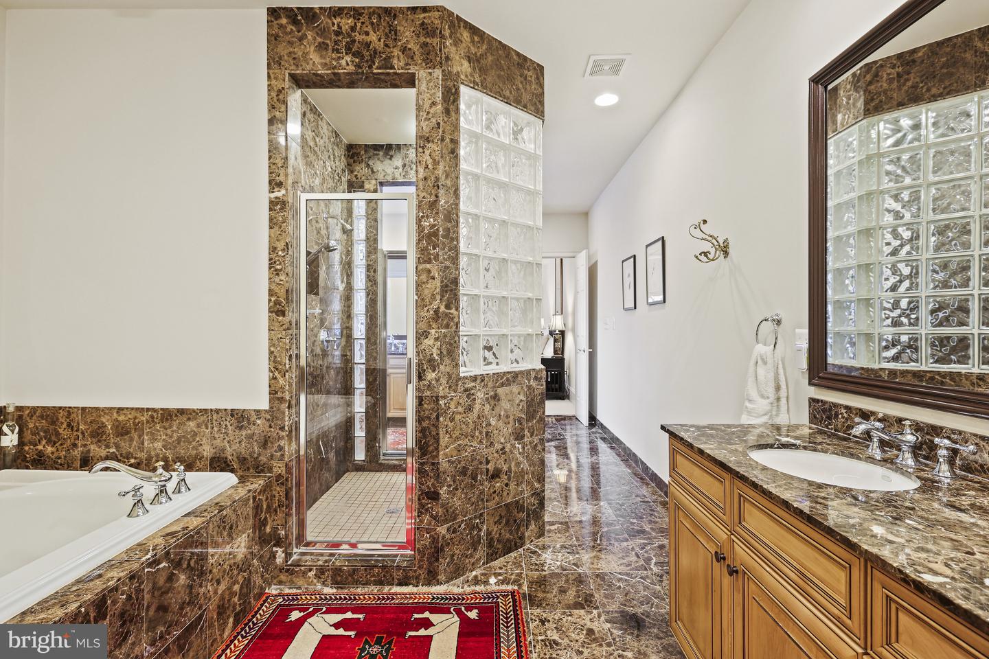 7218 Farm Meadow Ct