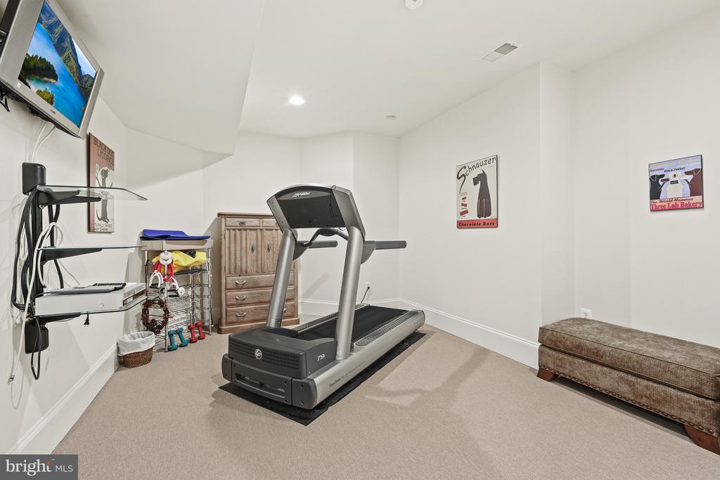 7218 Farm Meadow Ct
