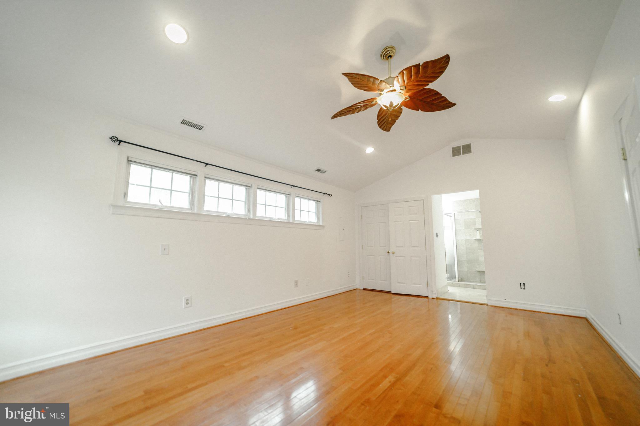 2005 Griffith Rd