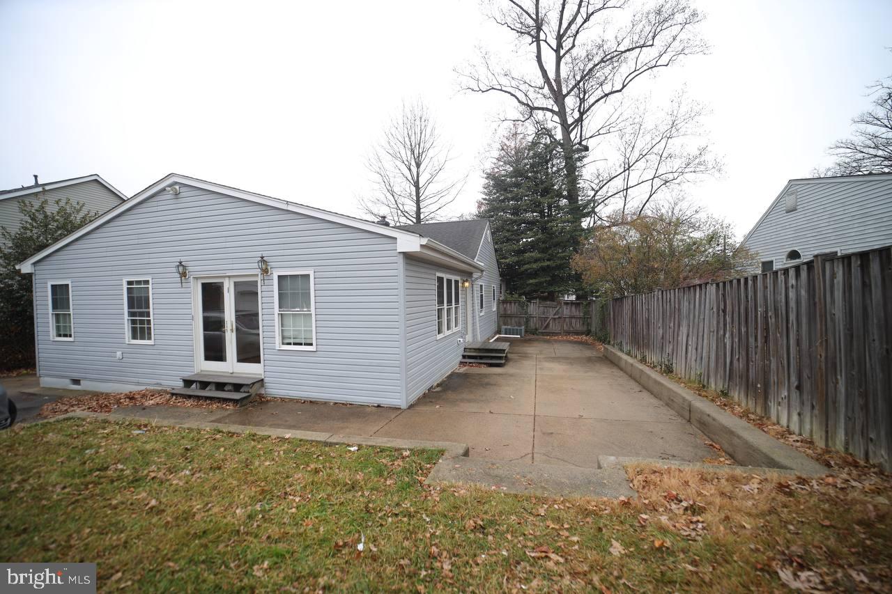 2005 Griffith Rd