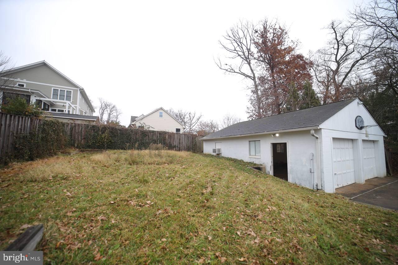 2005 Griffith Rd