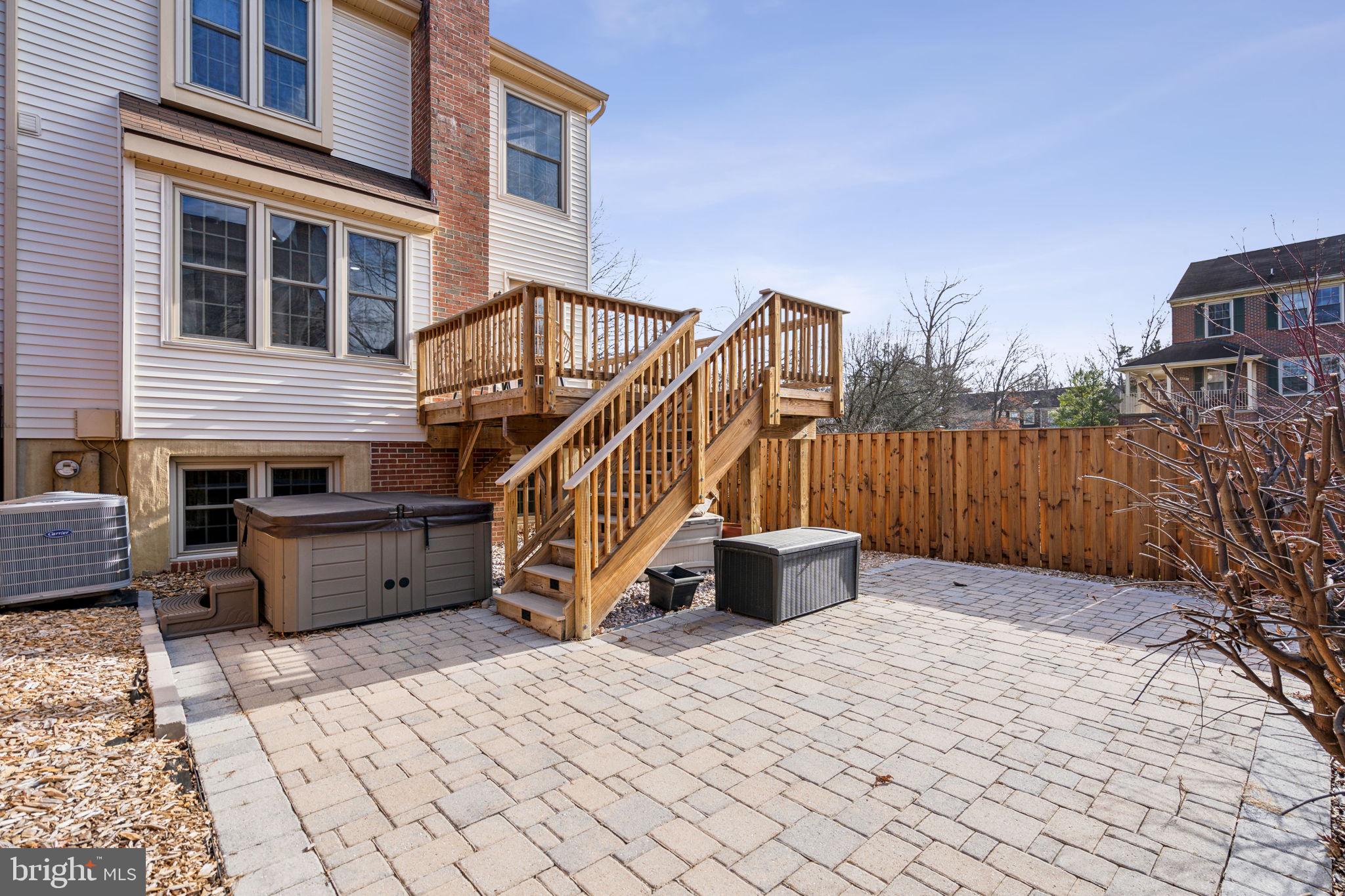 8410 Millwood Dr