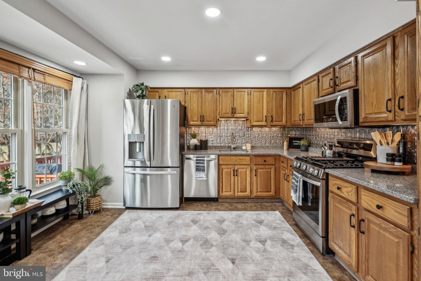 8410 Millwood Dr