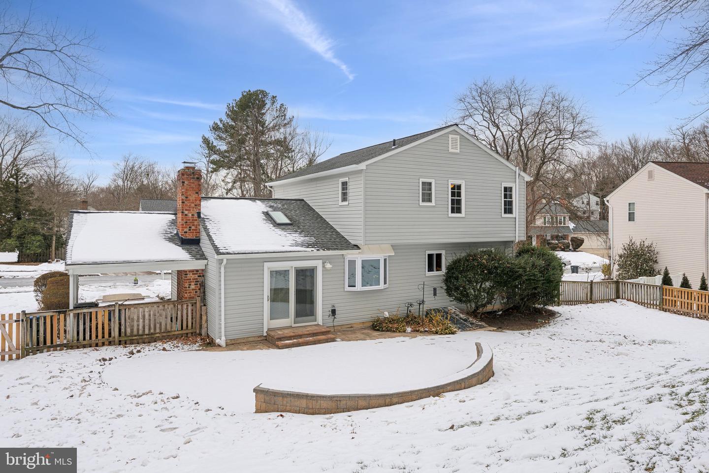 6046 Ridge Ford Dr