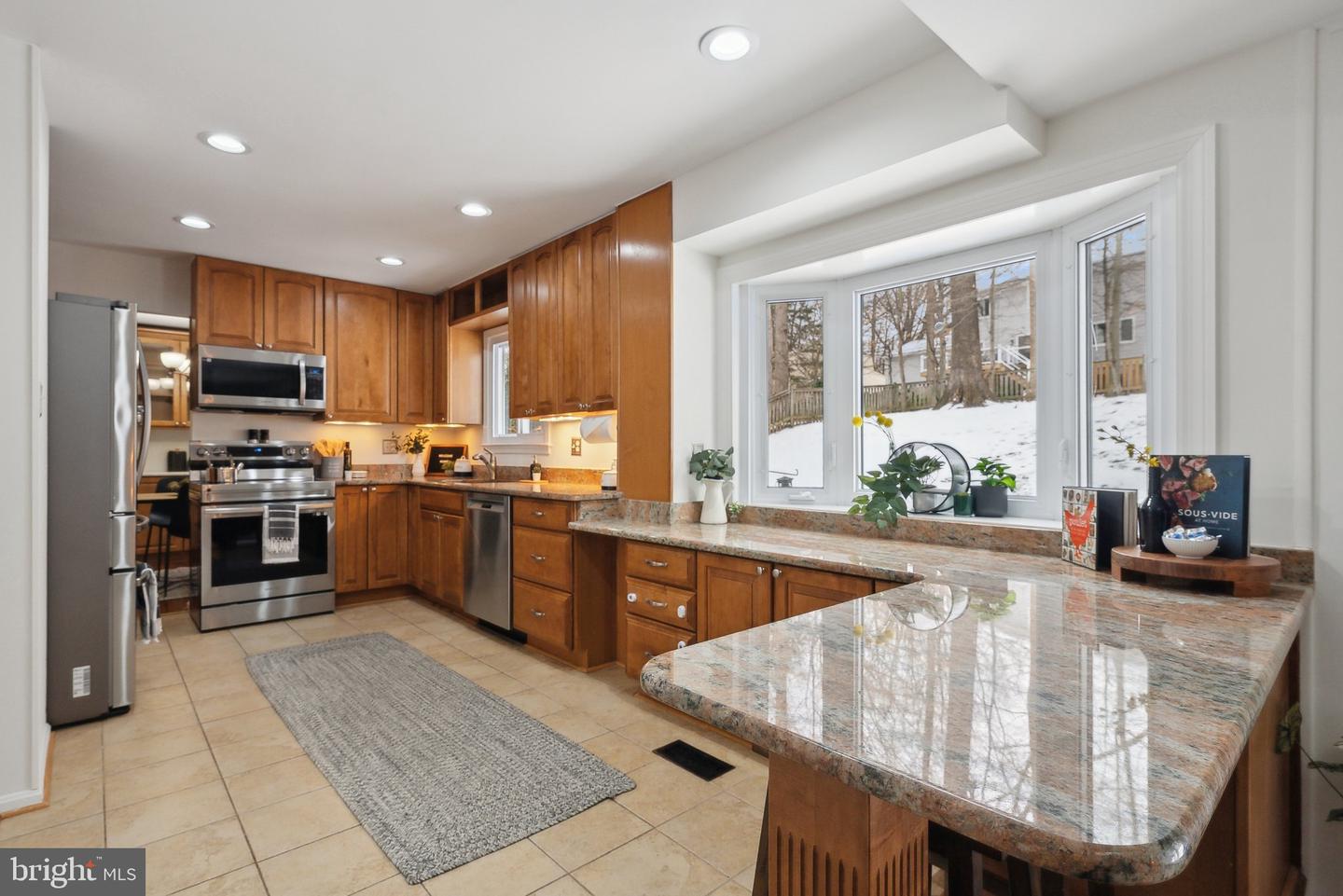 6046 Ridge Ford Dr