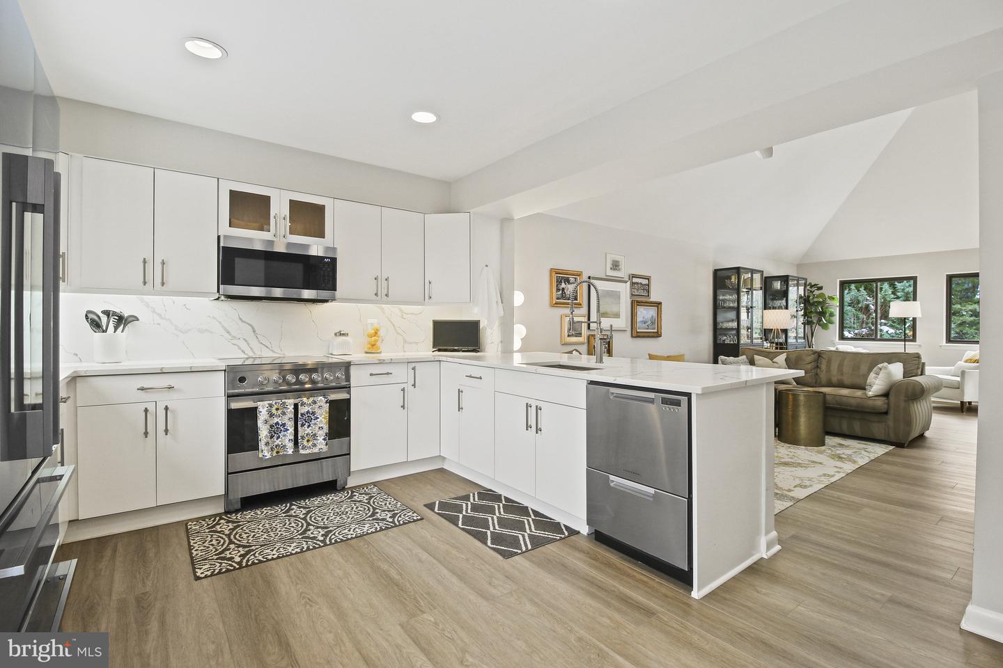 11305 Harborside Cluster