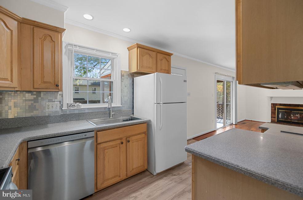 13609 ELLENDALE DR