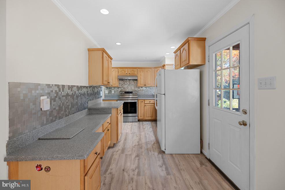 13609 ELLENDALE DR