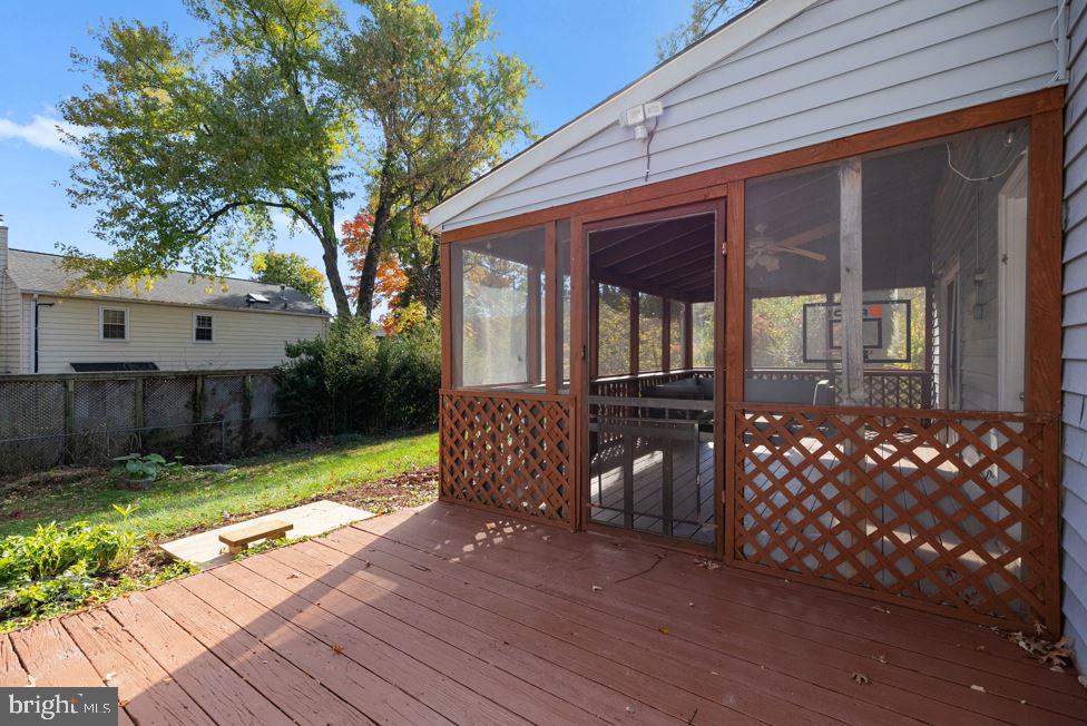 13609 ELLENDALE DR