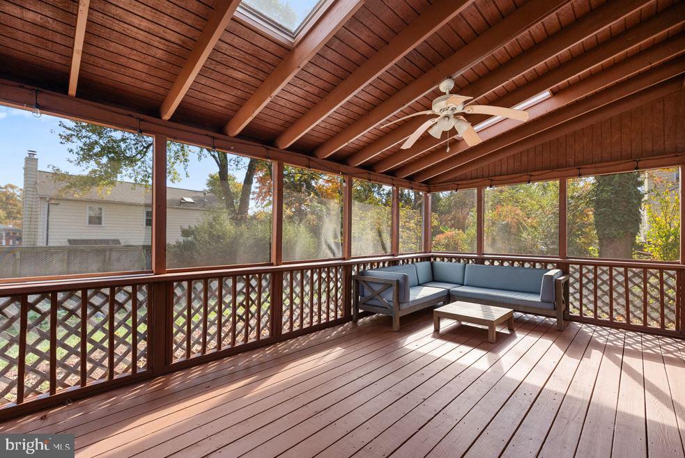 13609 ELLENDALE DR
