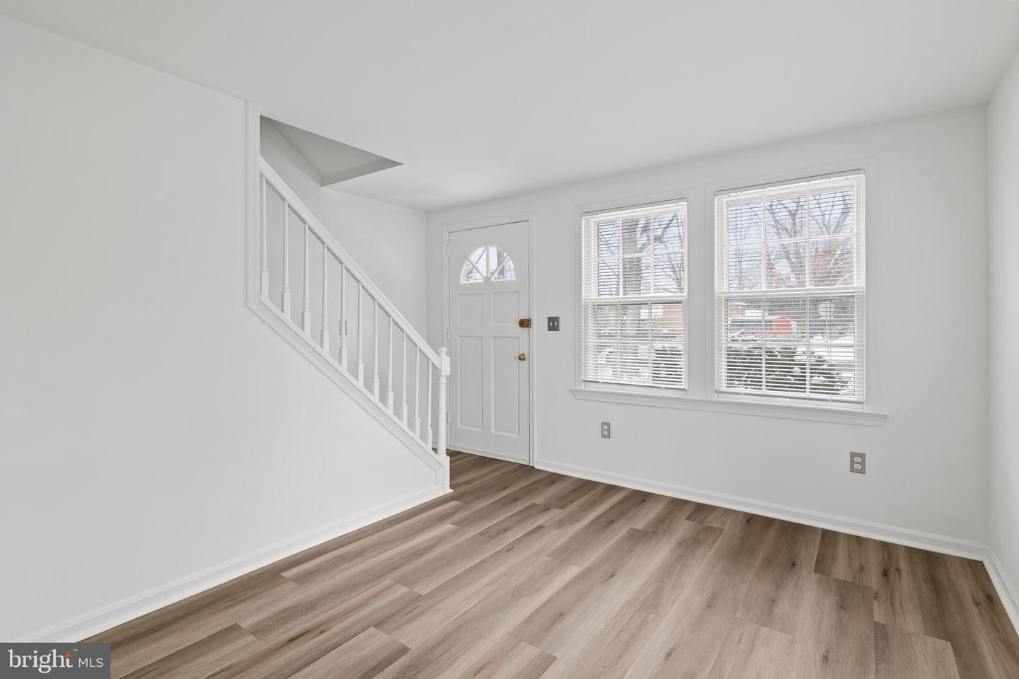 8401 CENTRAL AVE
