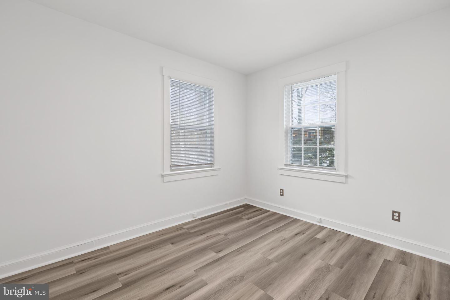 8401 CENTRAL AVE