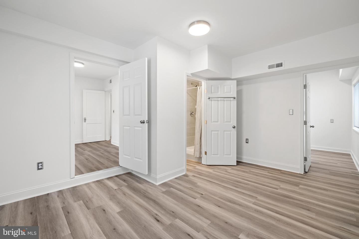 8401 CENTRAL AVE