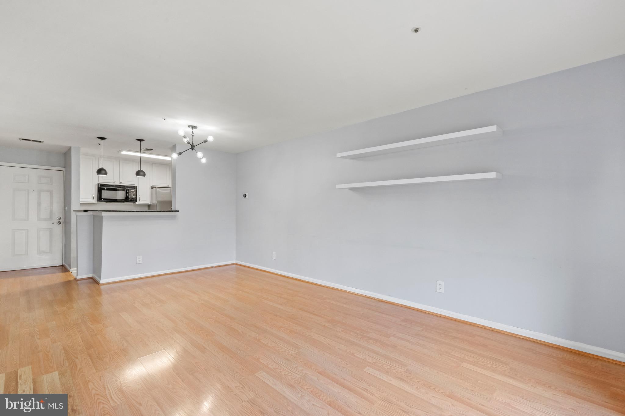 3175 SUMMIT SQUARE DR #5-A12