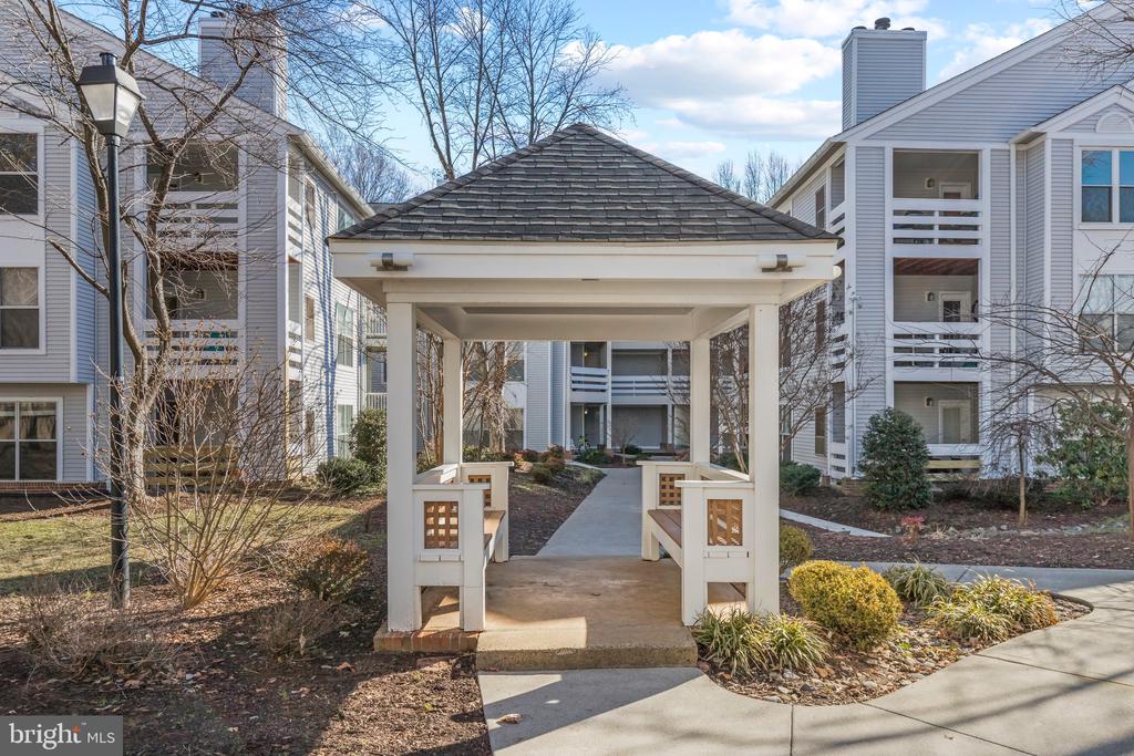 3175 SUMMIT SQUARE DR #5-A12