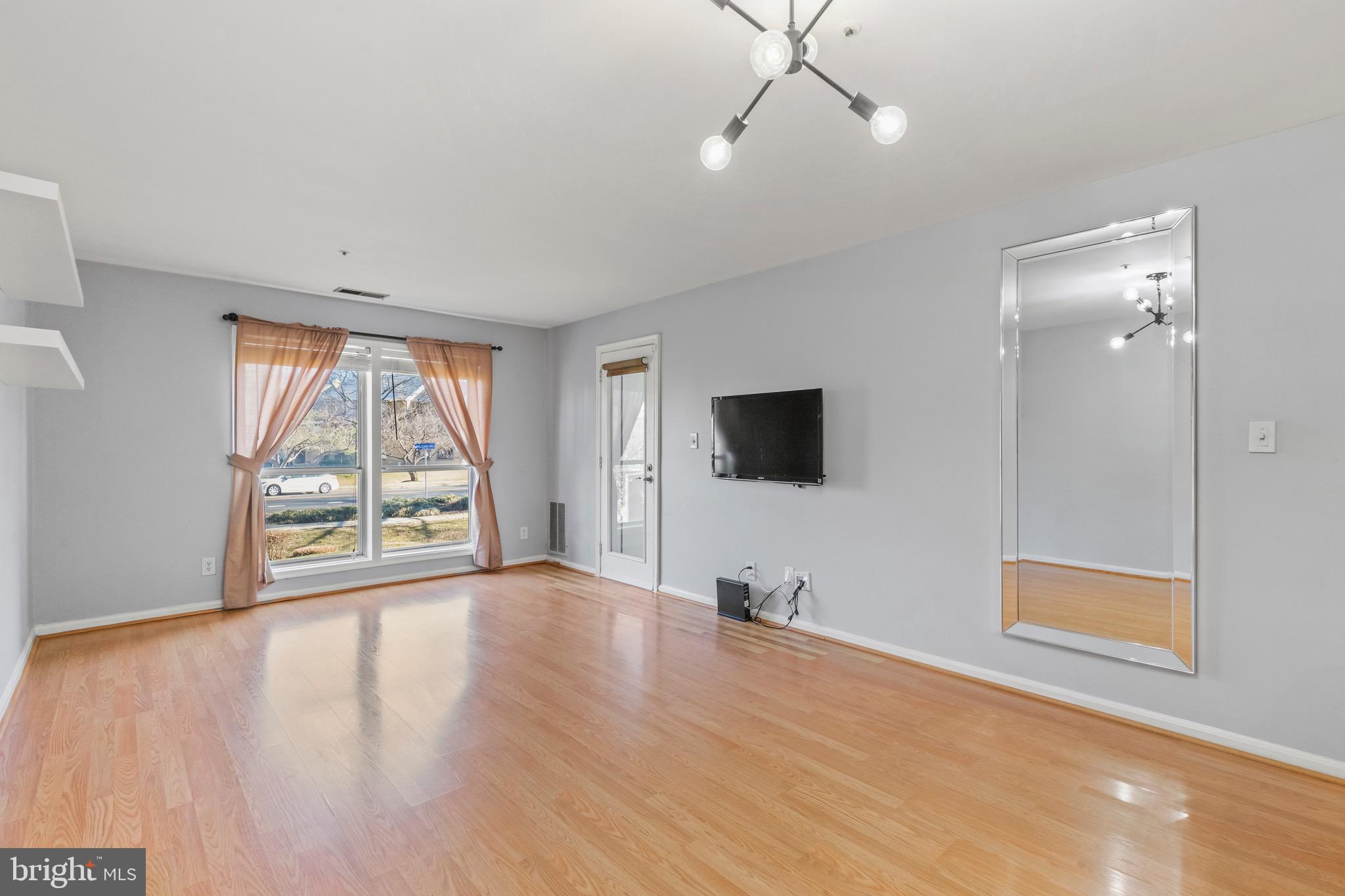 3175 SUMMIT SQUARE DR #5-A12