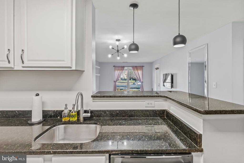 3175 SUMMIT SQUARE DR #5-A12