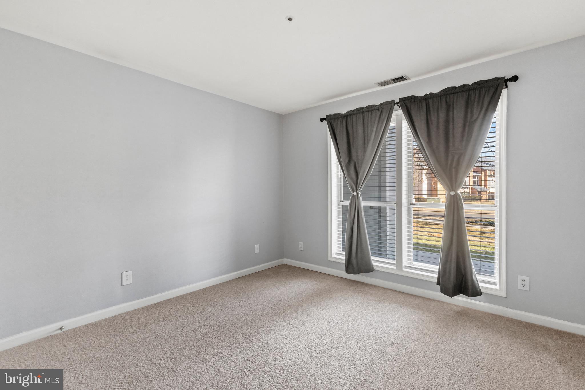 3175 SUMMIT SQUARE DR #5-A12