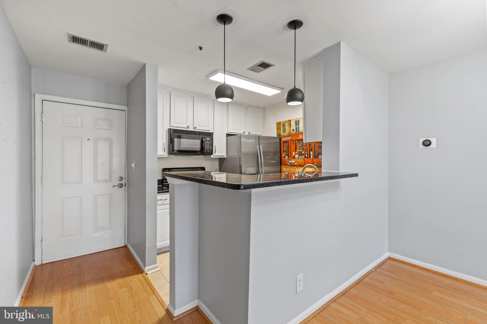 3175 SUMMIT SQUARE DR #5-A12