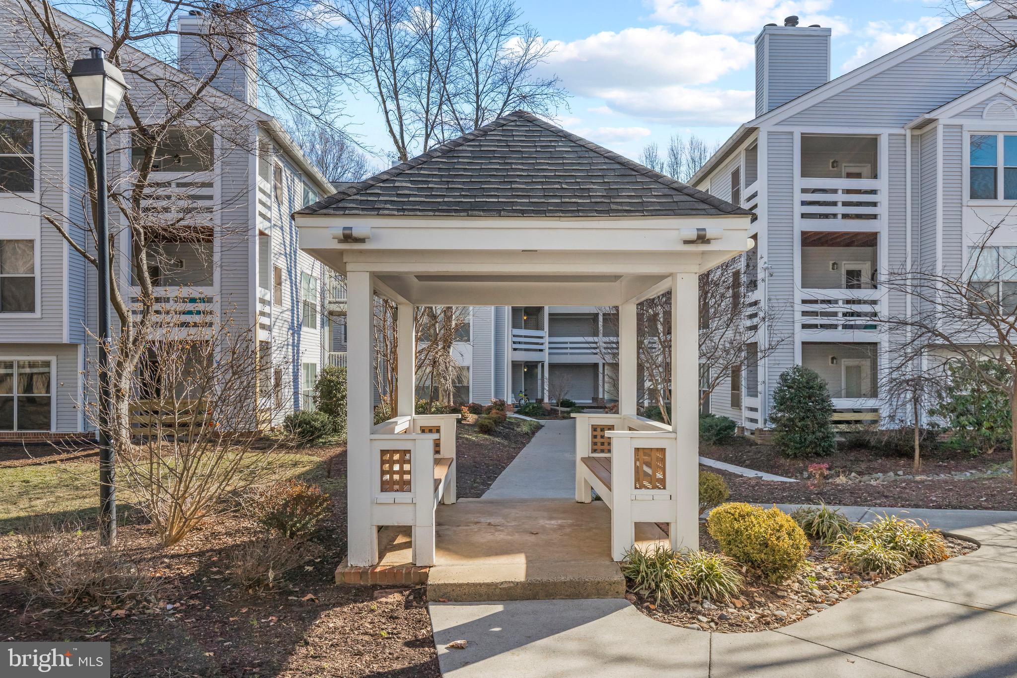 3175 SUMMIT SQUARE DR #5-A12