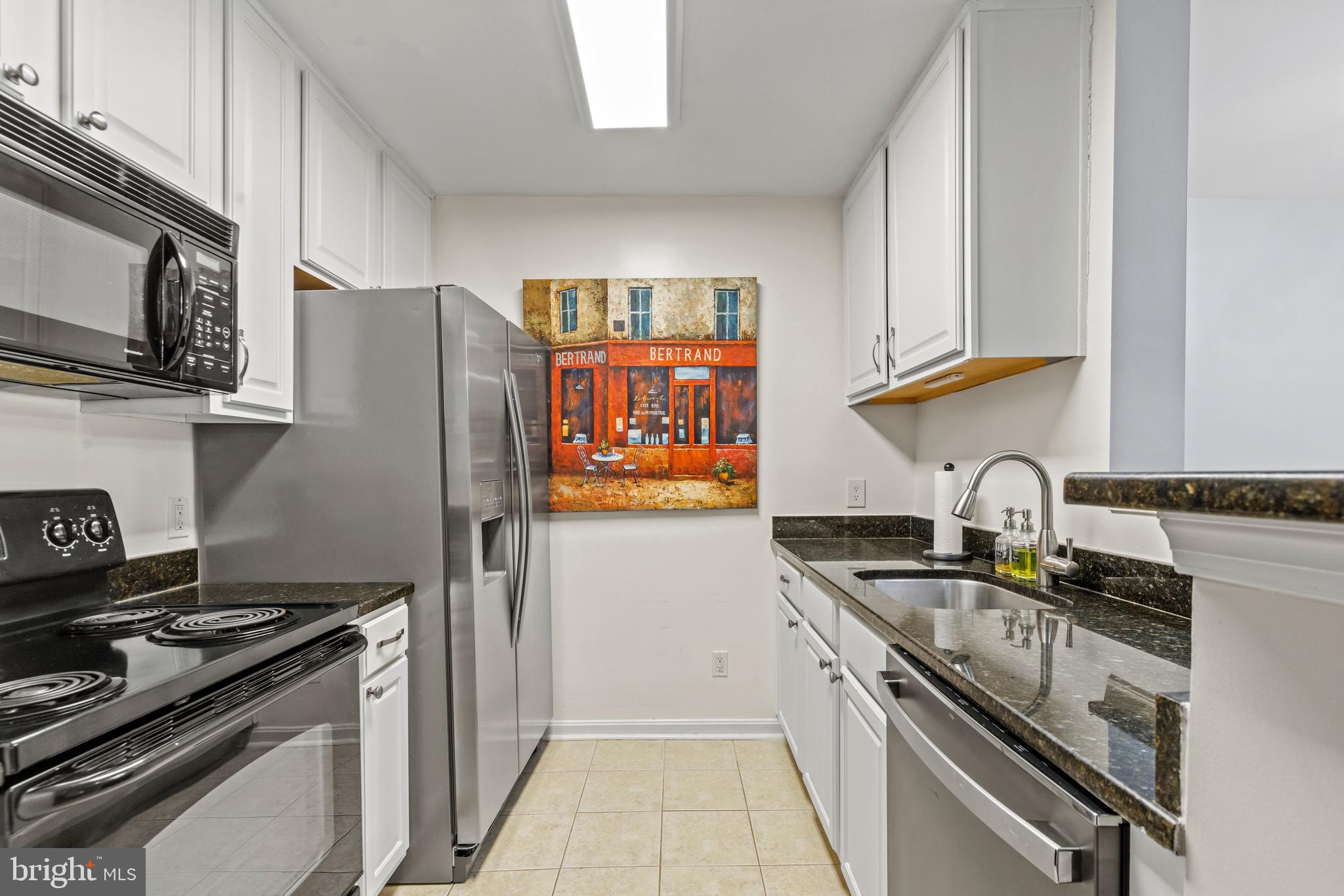 3175 SUMMIT SQUARE DR #5-A12